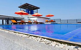 Townhouse Hillview Suites Pattaya Formerly Chatkaew Suites
